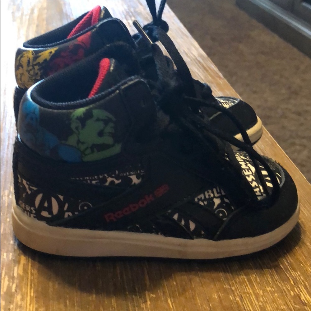 Sneakers- Reebok Marvel
